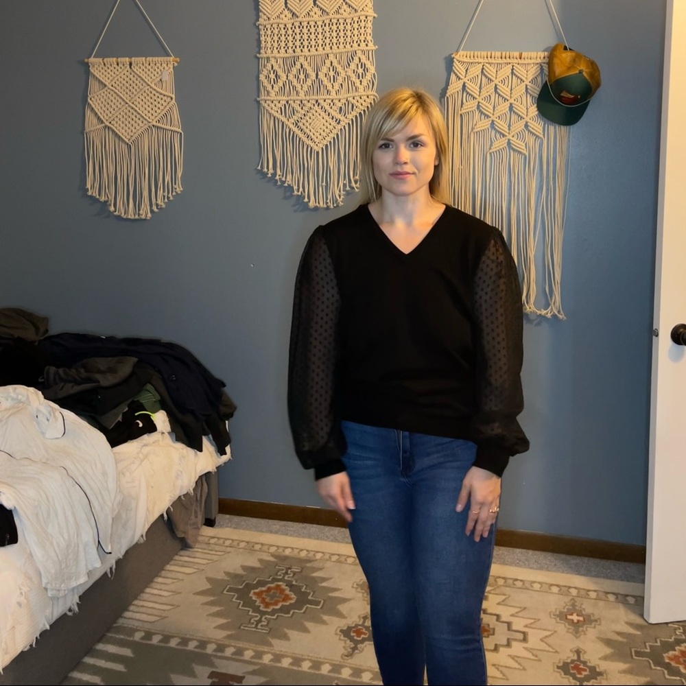 ADRIANNA PAPELL size Large Black Blouse